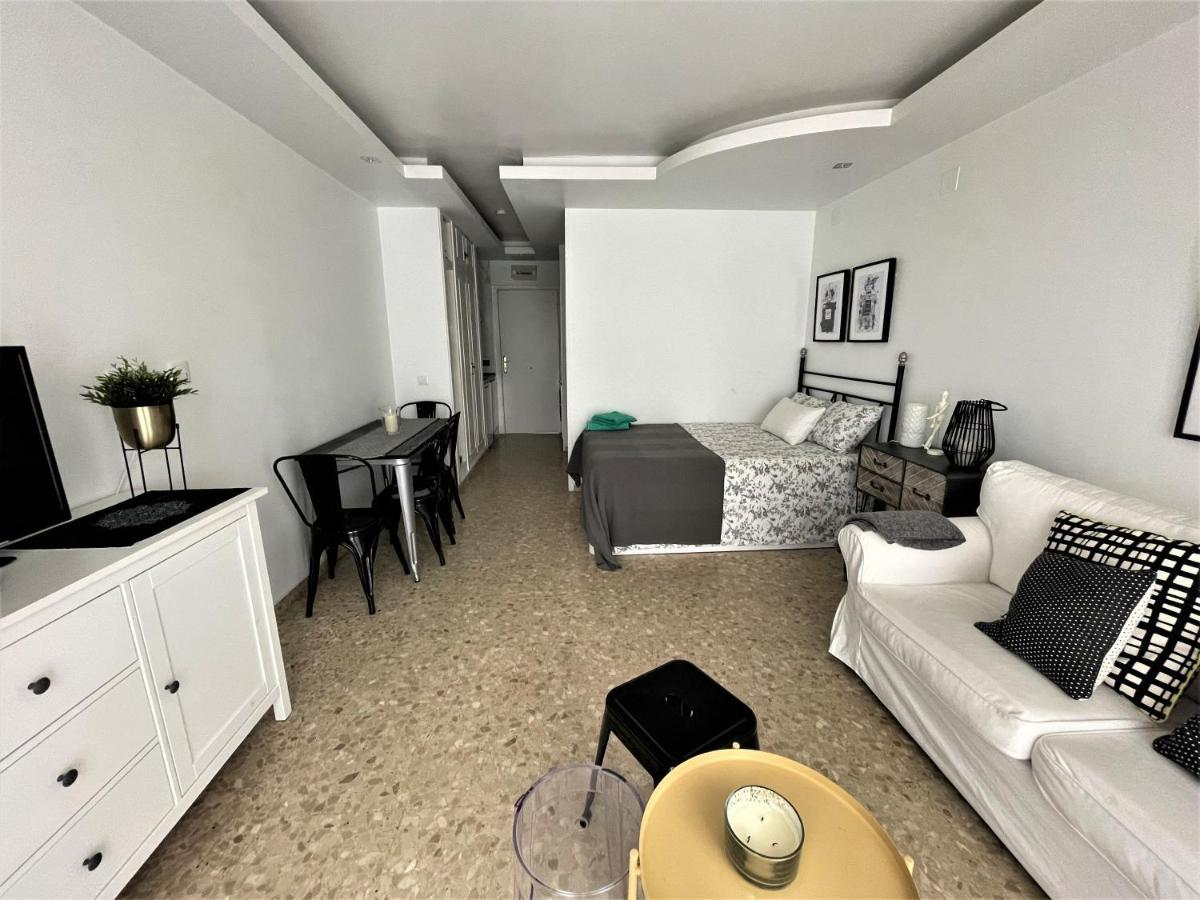 Ver620: Seaside Terrace Retreat with City Proximity Torremolinos Exterior photo